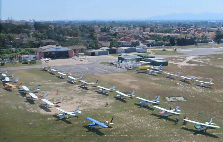 Castelló garantiza la regularización del Aeroclub pero valora recuperar parte de los 425.000 m2