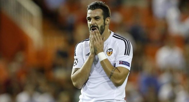 Negredo cumple un año desde su debut en el Valencia en su peor momento 