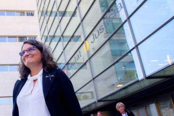 El juzgado prorroga otros seis meses la causa en la que está investigada Mónica Oltra
