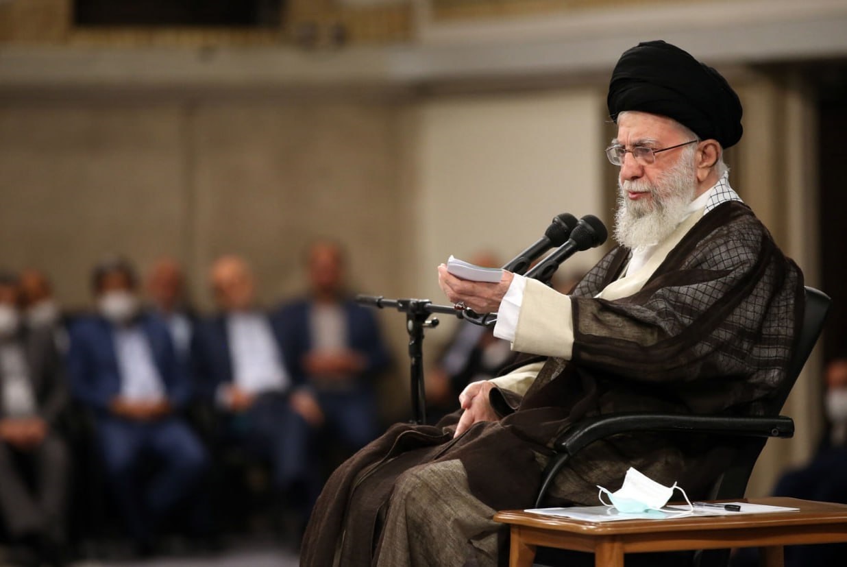 Jamenei pide a los países musulmanes un boicot a Israel que incluya el petróleo y otros bienes básicos