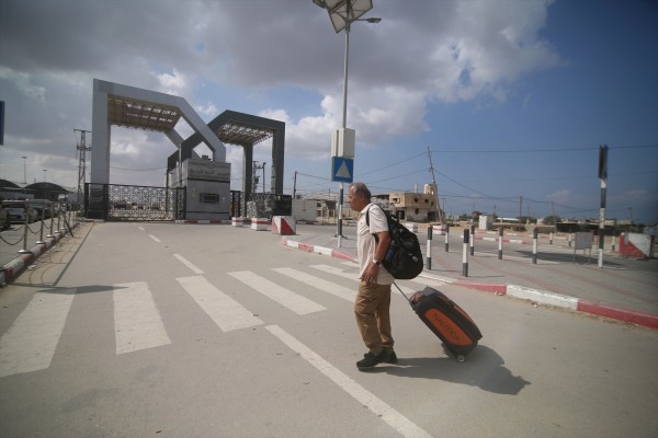 Abre el paso de Rafá para evacuar a decenas de heridos y personas con pasaporte extranjero