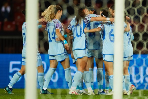 España devora otra vez a Suiza y roza la 'Final a Cuatro'


