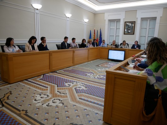 Crevillent aprueba los festivos locales de 2024 y una modificación de la RPT para crear tres puestos de trabajo