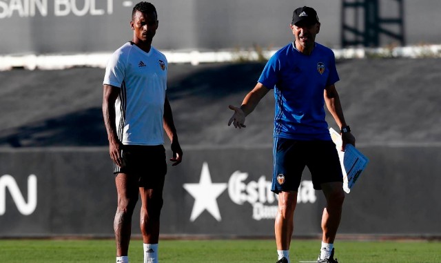 Ayestarán recupera a todos los internacionales para medirse al Betis