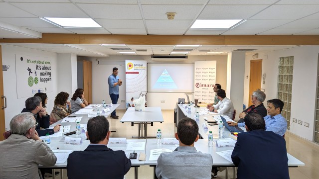 La UMH y la Cámara de Comercio entregan los premios de la quinta edición de Orihuela Emprende