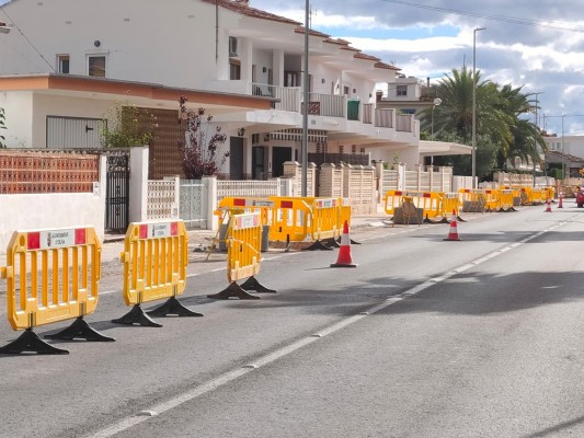 Se reanudan las obras de la vía Ronda en la playa de Oliva