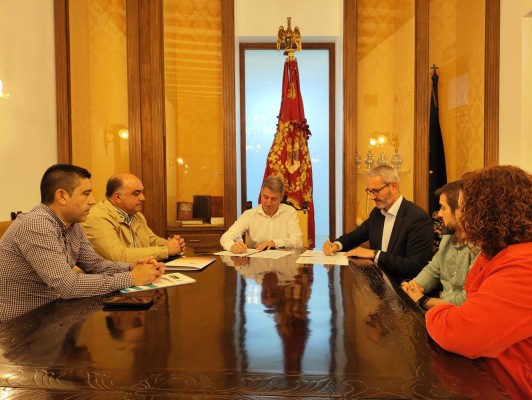 Orihuela becará a alumnos de FP Dual de la EFA El Campico con prácticas en Medio Ambiente