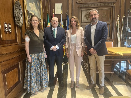 Carrasco reafirma su compromiso de agilizar los trámites a los autónomos con una ventanilla única