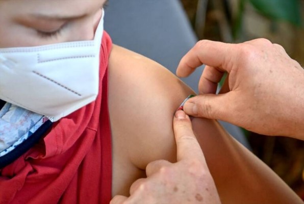 Sanidad inmuniza en un mes a casi 15.500 menores contra el virus causante de bronquiolitis
