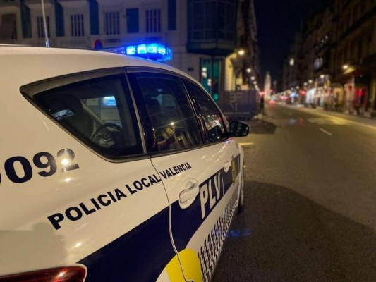 Más de 400 policías, vallas y controles velarán por la seguridad en Halloween en València
