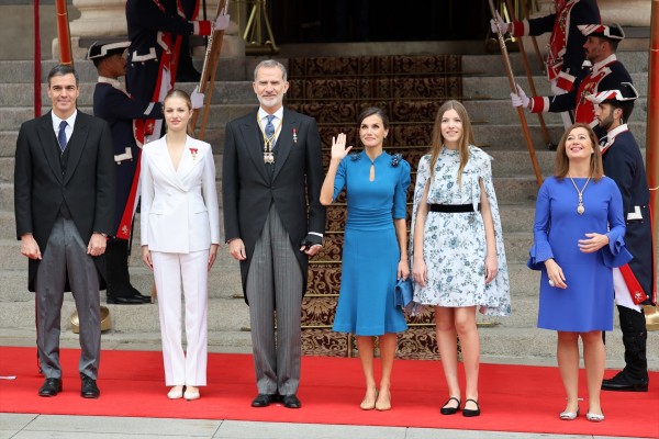 Sánchez Serna, único diputado murciano ausente en el juramento de la princesa Leonor