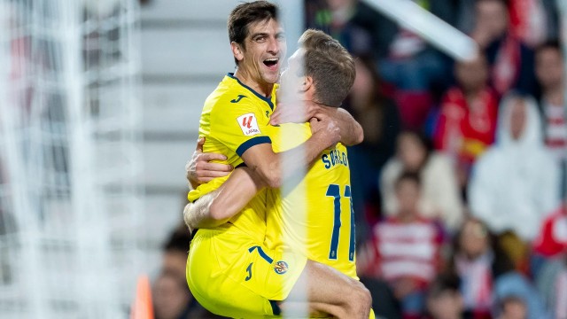 El Villarreal sufre en Los Cármenes pero aprovecha diez minutos de oro para obtener los tres puntos