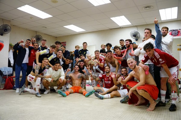 El Murcia, con su 9 de 9, adelanta nueve posiciones y recorta puntos a todos sus rivales por el ascenso