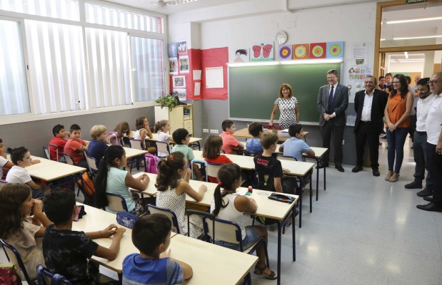 La Católica sacrifica a su rector, pero no retira los recursos contra Marzà