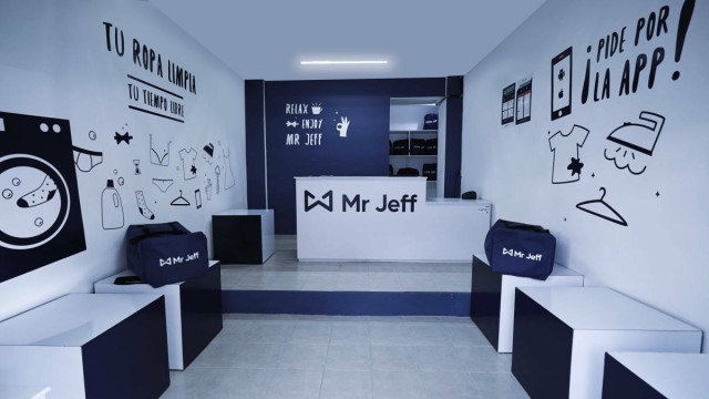 Jeff acumuló más de 48 millones de deudas a acreedores: de trabajadores a grandes empresarios
