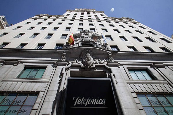 Telefónica coloca 1.000 millones de euros en deuda híbrida a 5 años