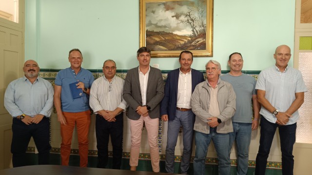 La Vila incluye la implantación de la jornada laboral de 35 horas para los funcionarios en 2024
