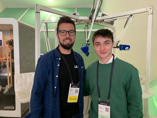 Los alumnos de Leinn crean una empresa real desde primero de carrera