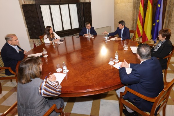 Mazón expone a los rectores el compromiso del Consell con las universidades públicas
