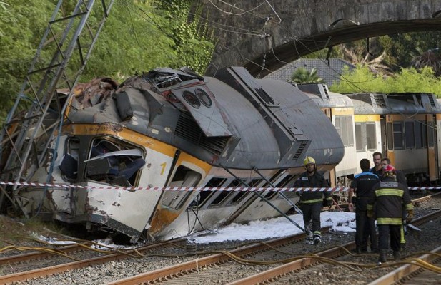  Aumentan a cuatro los fallecidos al descarrilar un tren en O Porriño