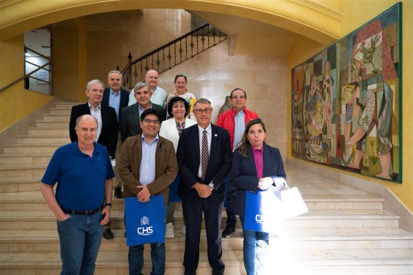 La CHS muestra a una delegación de Perú cómo administrar el agua en situaciones de escasez