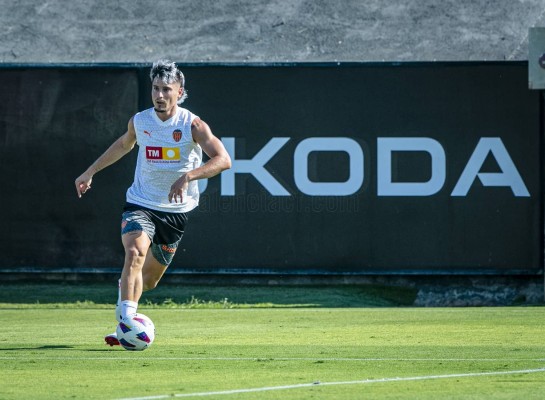 Canós se mantiene en el grupo, Cenk en el gimnasio y Almeida se calza las botas
