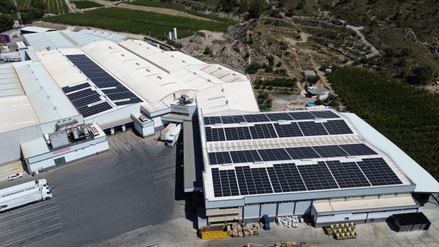 Frutas Esther se alía con Naturgy para instalar 797 KWp de placas solares para autoconsumo