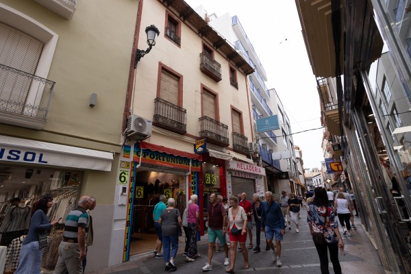 Benidorm frustra la rehabilitación de un edificio del casco histórico que quería convertir en hotel