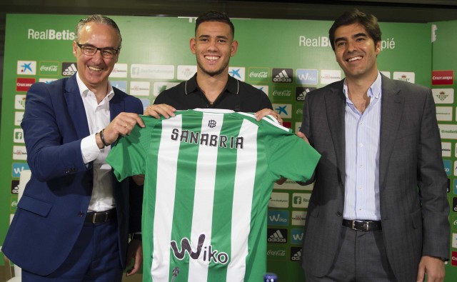 El Betis llega a Mestalla con una de las plantillas más caras de su historia