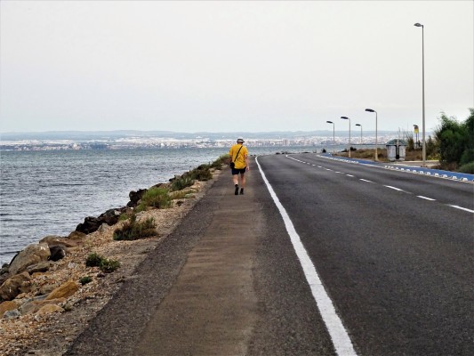 La Asociación de Vecinos de La Manga Norte pide opinión a sus miembros para mejorar la zona 