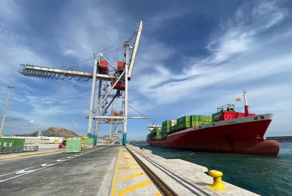 JSV activa su nueva terminal en Alicante para canalizar el tráfico de mercancías con Canarias  