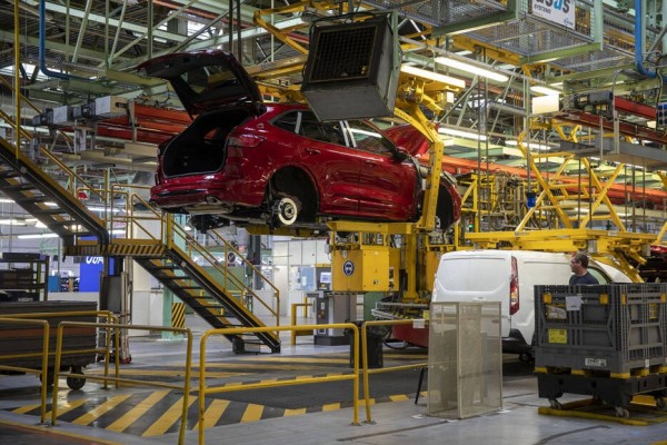 UGT vuelve a cargar contra la dirección de Ford: 