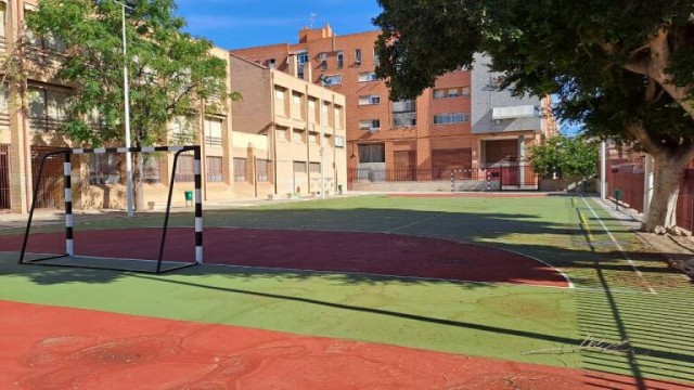 El absentismo escolar se reduce un 66 % en Primaria y un 40 % en Secundaria en Elche
