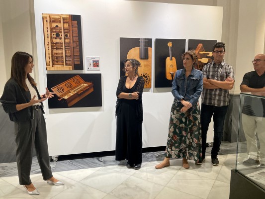 La XXVIII edición del Festival Medieval d’Elx arrancó con la exposición 'Tañedoras' 