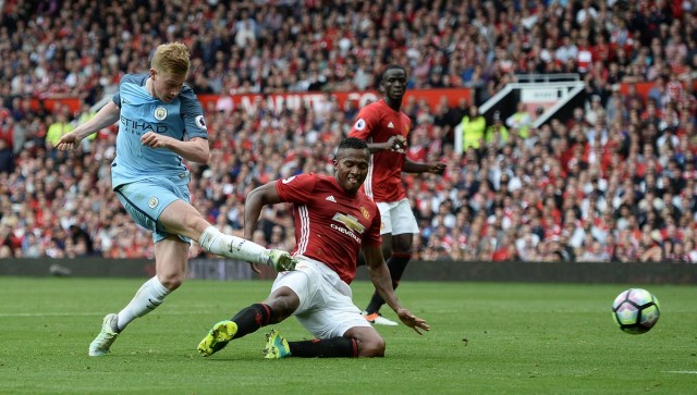 El City se lleva un vibrante derbi de Manchester con dos caras