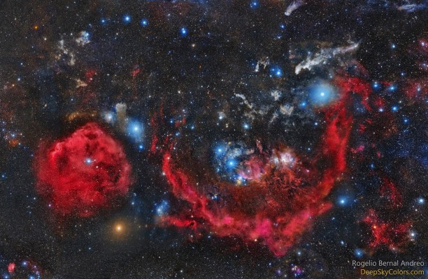 El murciano Rogelio Bernal, un estrella mundial de la astrofotografía, habla de los colores del cielo nocturno en Murcia