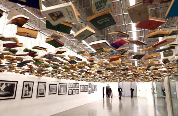Un sostre fet de llibres

