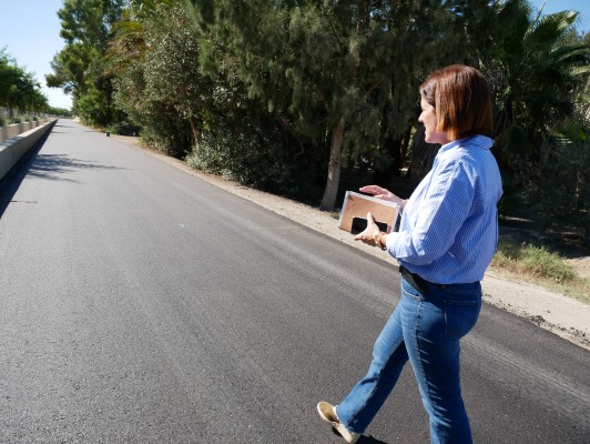 Crevillent reasfalta el deteriorado Camino de la Partición