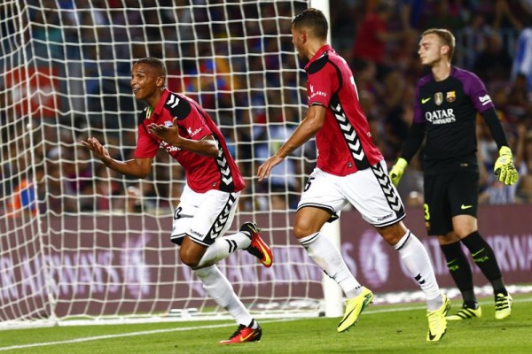 El Alavés de Pellegrino conquista el Camp Nou