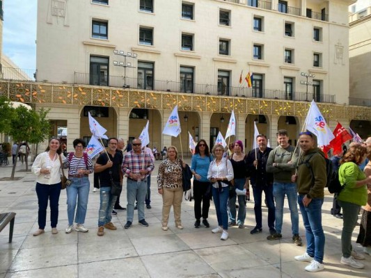 Los sindicatos reanudan las movilizaciones por el desarrollo de la carrera profesional en Alicante