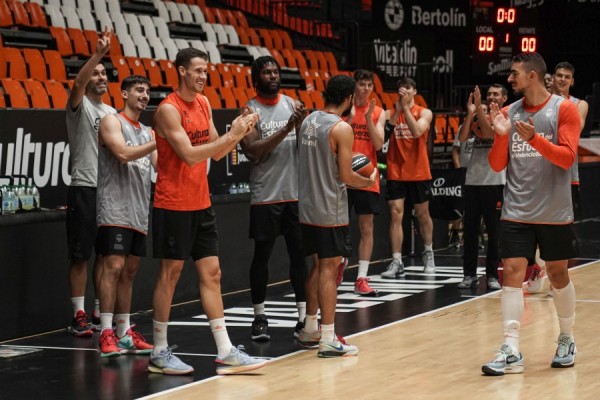 López-Arostegui regresa a los entrenamientos en el inicio de la preparación de la visita a Kaunas
