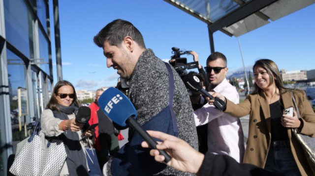 Albert Luque admite que intentó hablar con Jenni Hermoso pero niega que la presionara