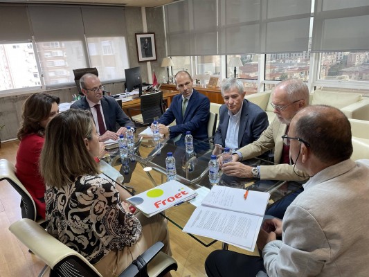 La Región pide al Ministerio que se amplíe la duración máxima de los vehículos de transporte escolar