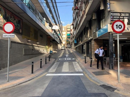 Proyectan el derribo de las antiguas oficinas de Telefónica de Benidorm para construir garajes