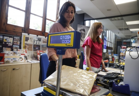 Correos incorpora a 809 personas que pasaron los exámenes de ingreso en la Comunitat Valenciana