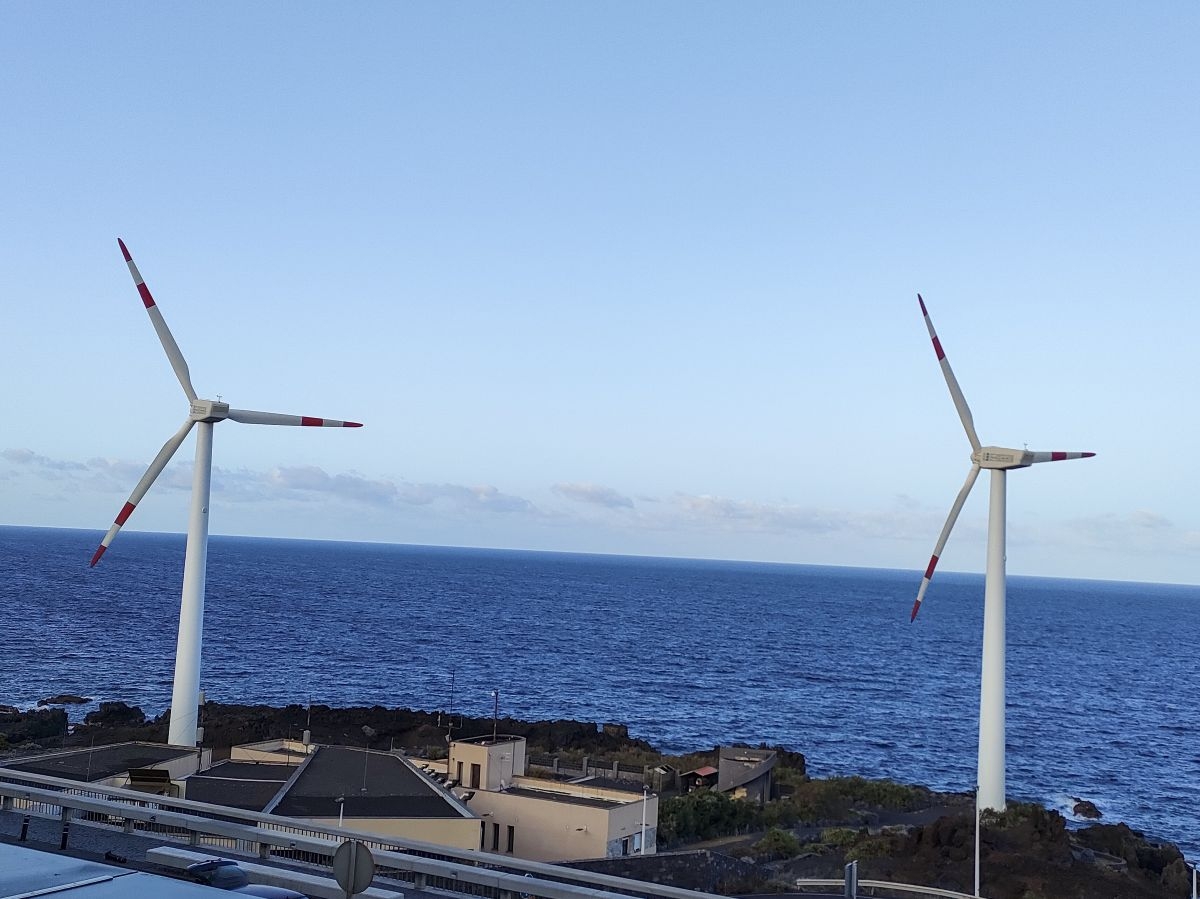 Casi la mitad del Ibex se ha comprometido con un 100% de energía de origen renovable antes de 2030
