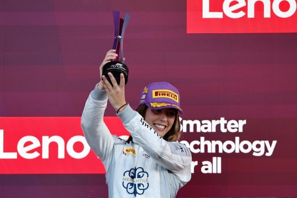 Nerea Martí cierra en el podio su primera temporada con la F1 Academy 