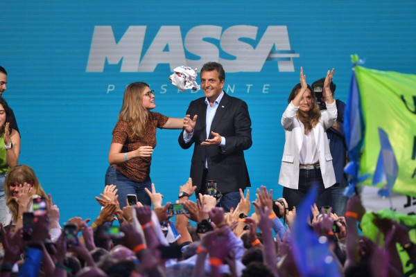 Massa supera a Milei, con quien se disputará la presidencia de Argentina en seguda vuelta