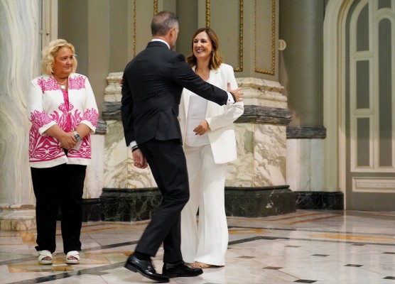 PP y Vox cumplen cuatro meses de 'pareja de conveniencia' oscilando entre el pacto y la tensión