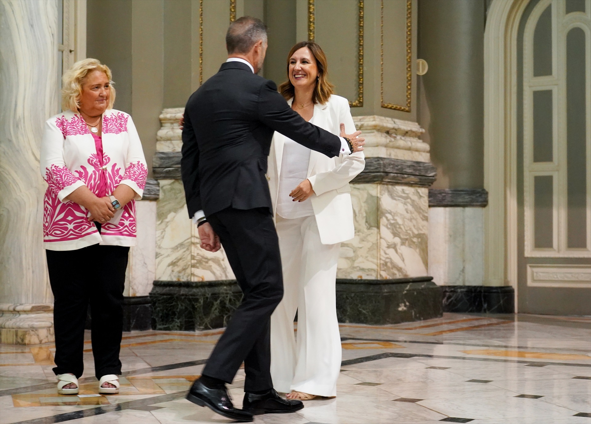 PP y Vox cumplen cuatro meses de 'pareja de conveniencia' oscilando entre el pacto y la tensión